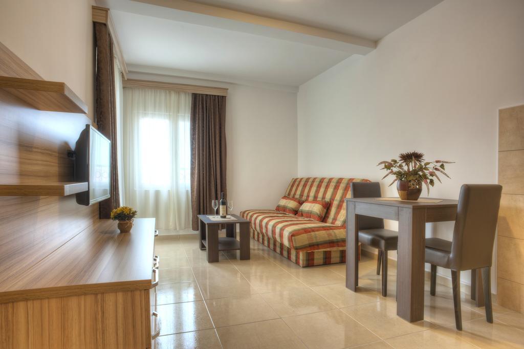 Guest House Maslina Petrovac Exterior photo